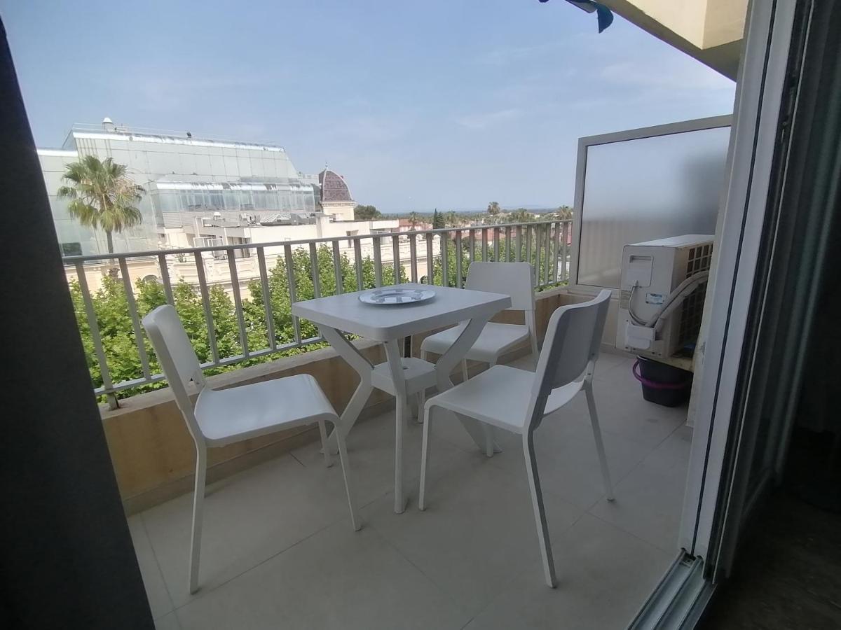 Residence L'Emilia Ιέρ Εξωτερικό φωτογραφία