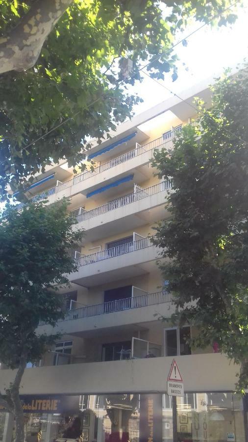 Residence L'Emilia Ιέρ Εξωτερικό φωτογραφία